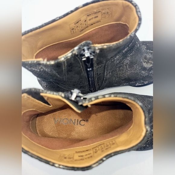 Vionic Kamryn Boa Print Waterproof Leather Booties Pewter Gold Silver Black SZ 6 - Picture 4 of 14